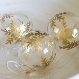 Etched Gold Snow Flake Glass Christmas Baubles – Set of 3