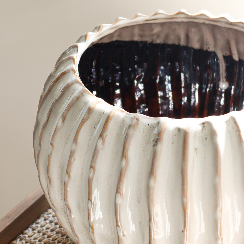Large Ribbed Round Ceramic Vase – Marquis & Dawe