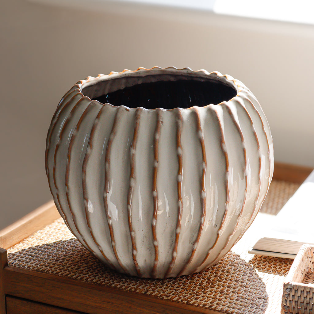 Large Ribbed Round Ceramic Vase – Marquis & Dawe