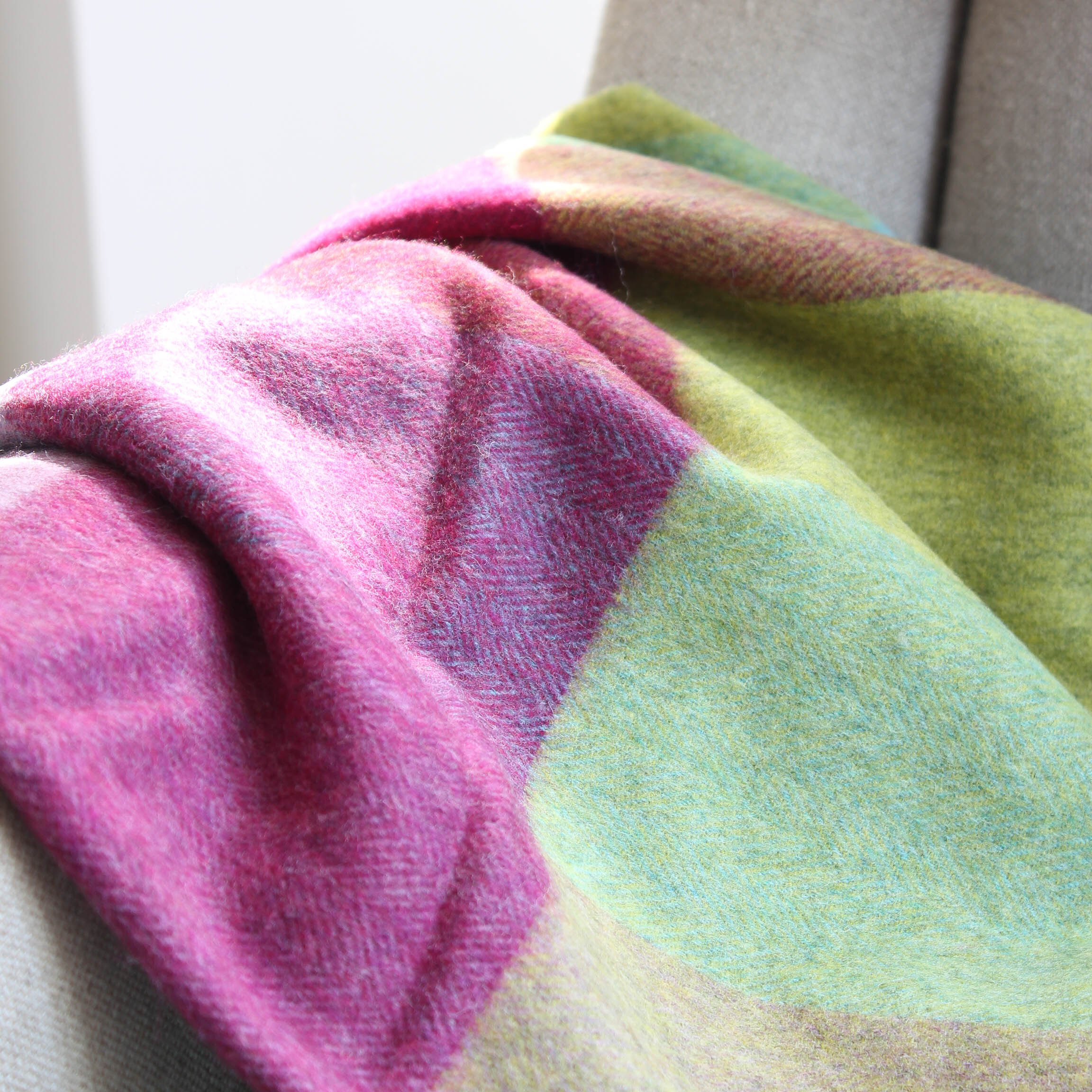 Raspberry Pink Check Merino Lambswool Throw Marquis Dawe